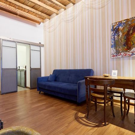First Moon-Emme Loft Apartment มิลาน ภายนอก รูปภาพ