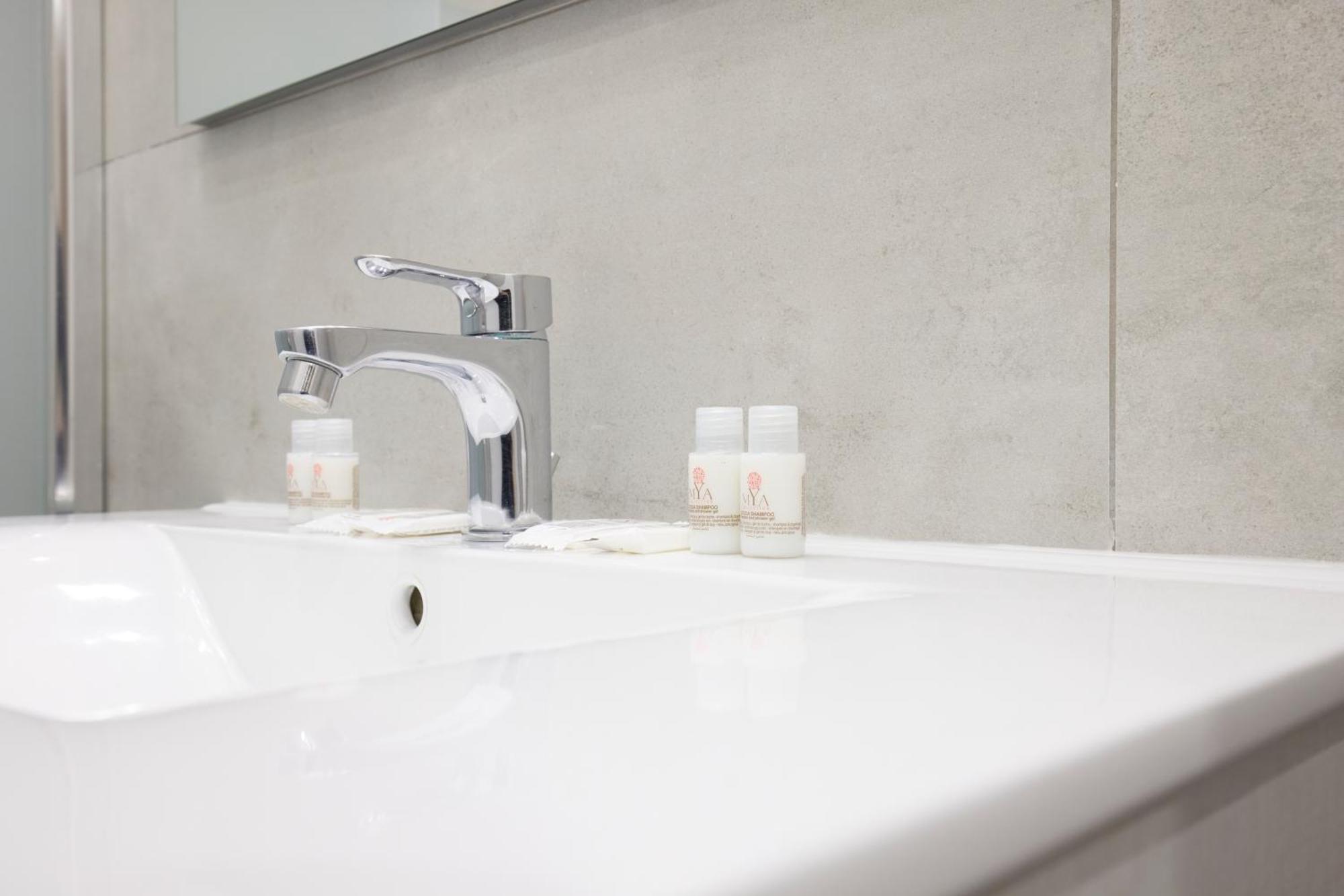 First Moon-Emme Loft Apartment มิลาน ภายนอก รูปภาพ