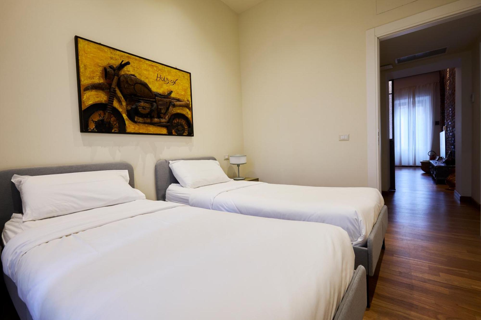 First Moon-Emme Loft Apartment มิลาน ภายนอก รูปภาพ